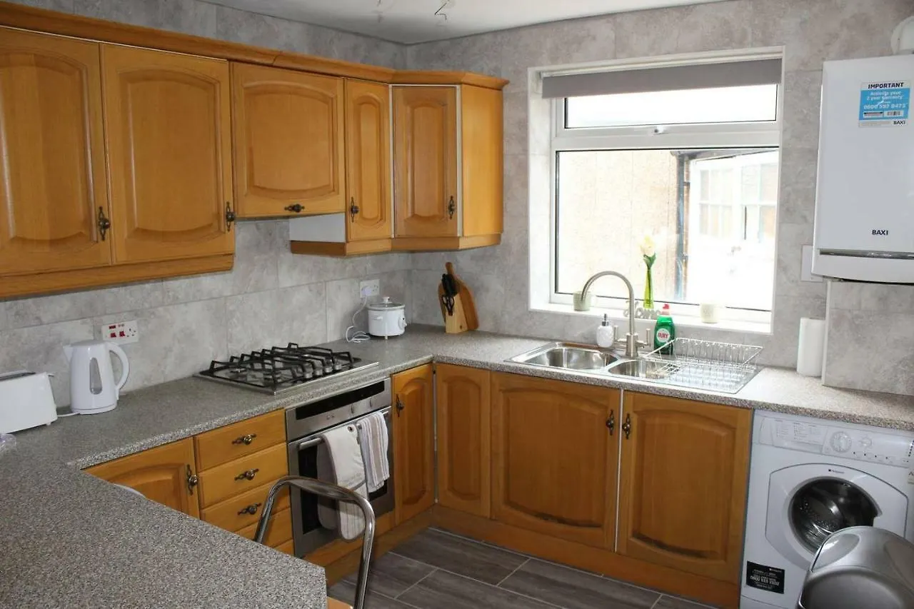 25 Idmiston Road contacts